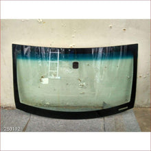 Load image into Gallery viewer, Chevrolet Viva LDV 11-18 Windscreen - Windscreen