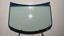 Load image into Gallery viewer, Toyota Rumion 21- Windscreen