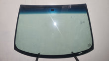 Load image into Gallery viewer, Ford Mondeo 97-01 Windscreen