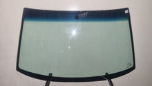 Load image into Gallery viewer, Nissan Terrano II 97-06 Windscreen