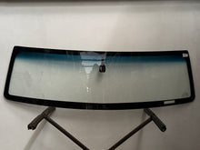 Load image into Gallery viewer, Hummer H2 03-09 Windscreen