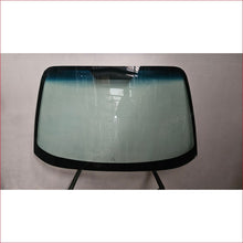 Load image into Gallery viewer, Hyundai Santa Fe 00-06 Windscreen - Windscreen