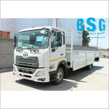Load image into Gallery viewer, Nissan UD Croner Truck 17- Windscreen R - Windscreen