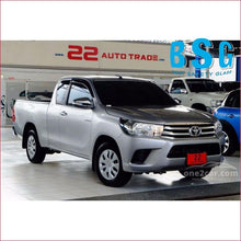 Load image into Gallery viewer, Toyota Hilux/Fortuner 640A with Center A/W &amp; Anntena16- Windscreen - Windscreen