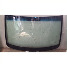 Load image into Gallery viewer, Hyundai H1 09-18 Windscreen - Windscreen