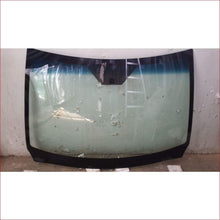 Load image into Gallery viewer, Toyota Aygo/Peugeot 108/Citroen C1 15- Windscreen - Windscreen