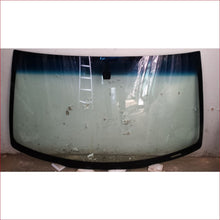 Load image into Gallery viewer, Toyota RAV 4 II 00-06 Windscreen - Windscreen